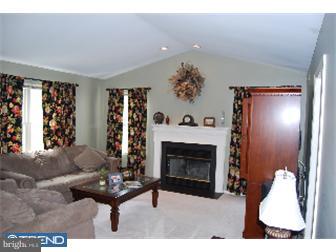 23 Springcress Drive Delran, NJ 08075 - Photo 3 of 9 Gallery Image 3
