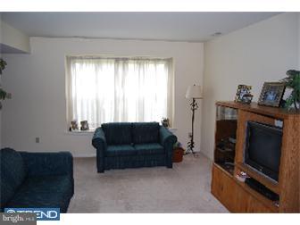 23 Springcress Drive Delran, NJ 08075 - Photo 8 of 9 Gallery Image 8