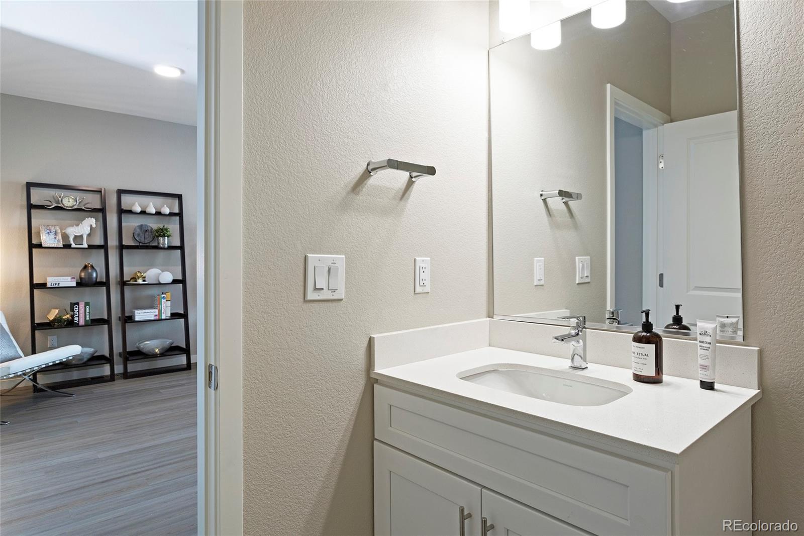 1850 South Quebec Way, Unit 419 Denver, CO 80231 - Photo 4 of 29