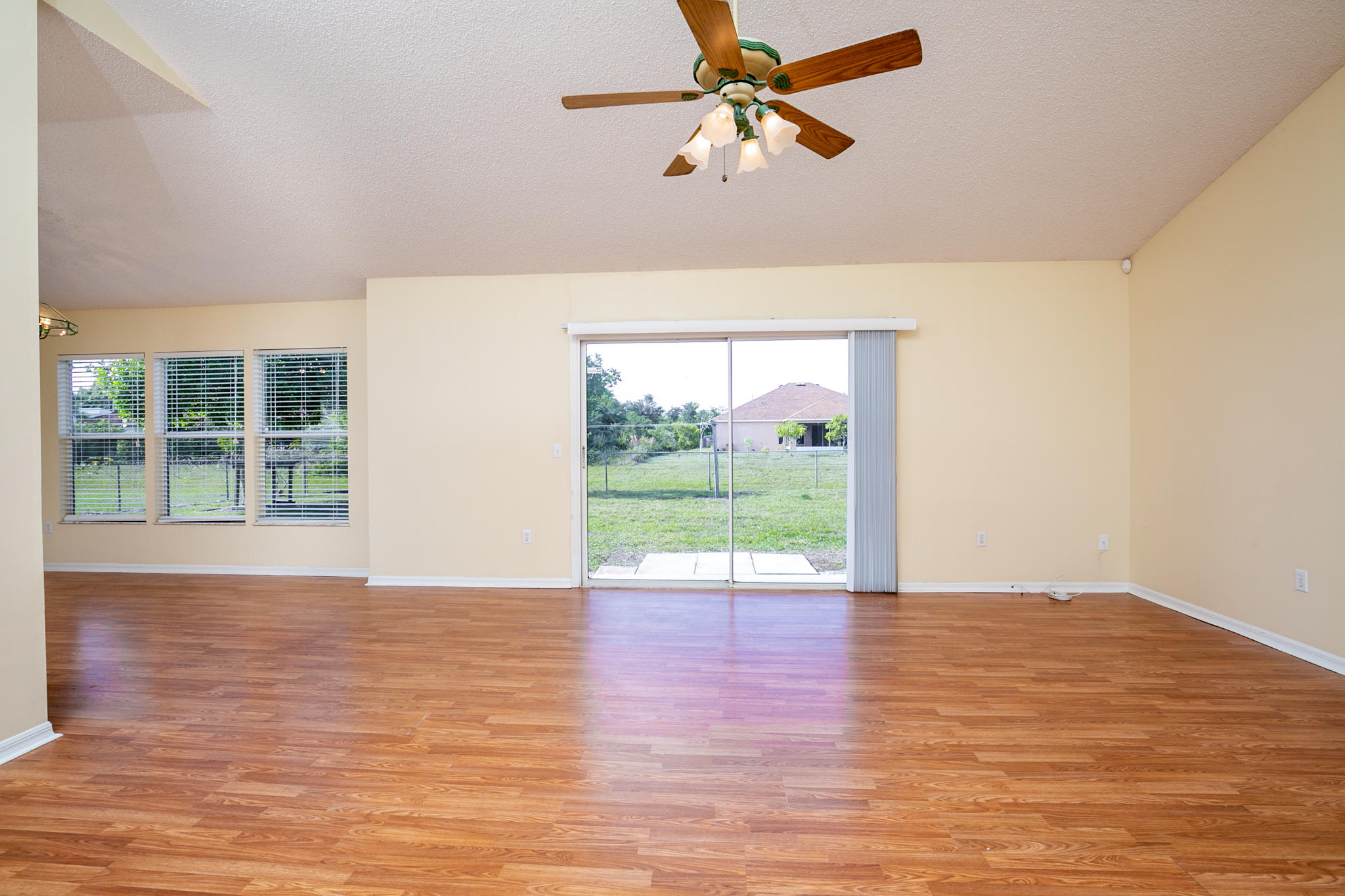 4652 Southwest Paley Road Port St. Lucie, FL 34953 - Photo 8 of 25 4752Paley-8