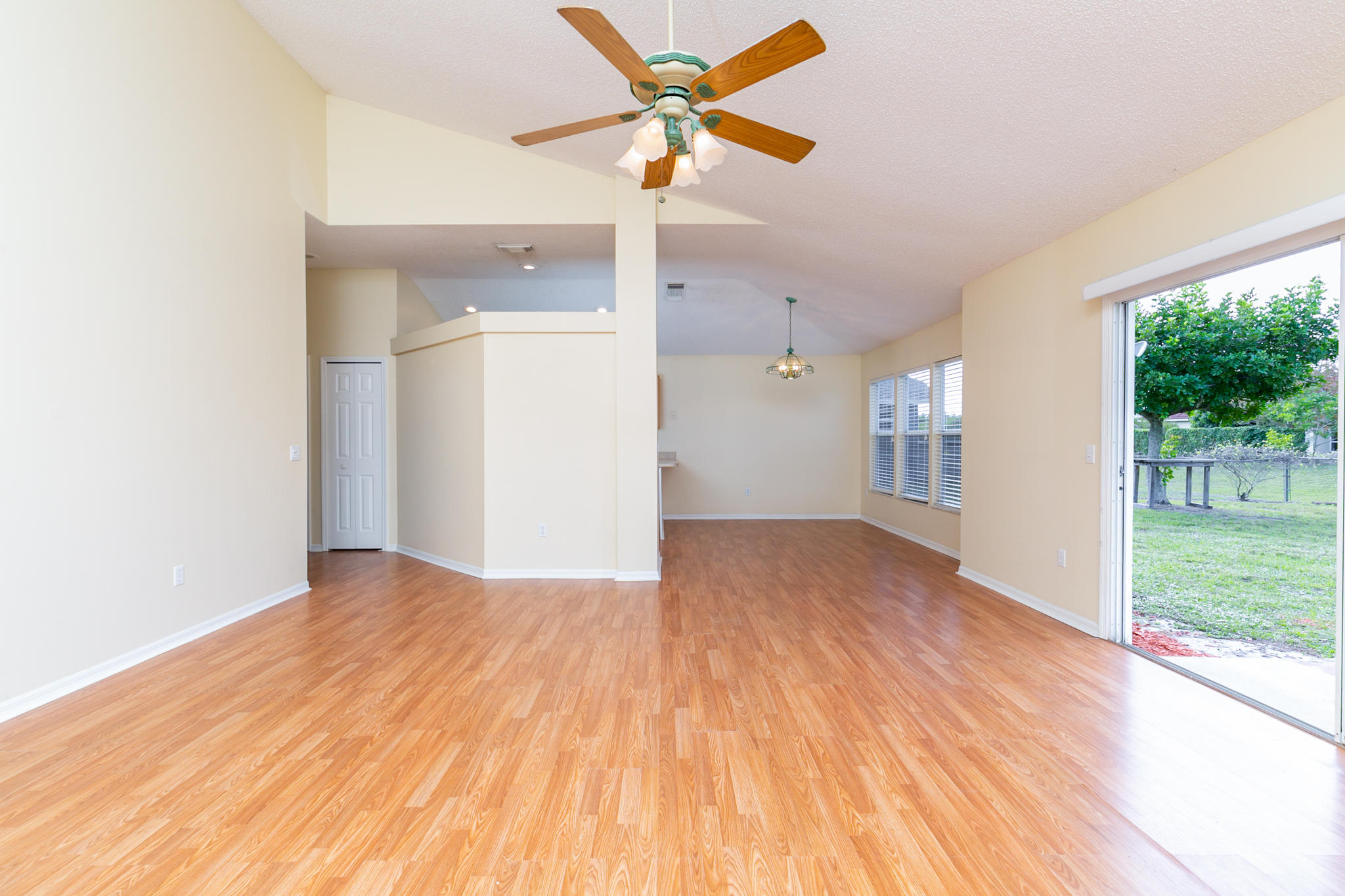 4652 Southwest Paley Road Port St. Lucie, FL 34953 - Photo 10 of 25 4752Paley-10