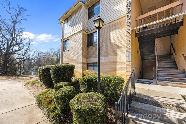 $149,000 | 4902 Spring Lake Drive, Unit D, Charlotte, NC 28212