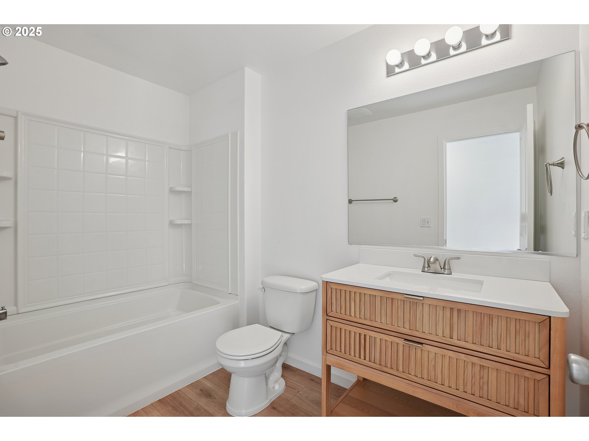 1014 South View Drive Molalla, OR 97038 - Photo 14 of 19 a bathroom with a sink a toilet and shower