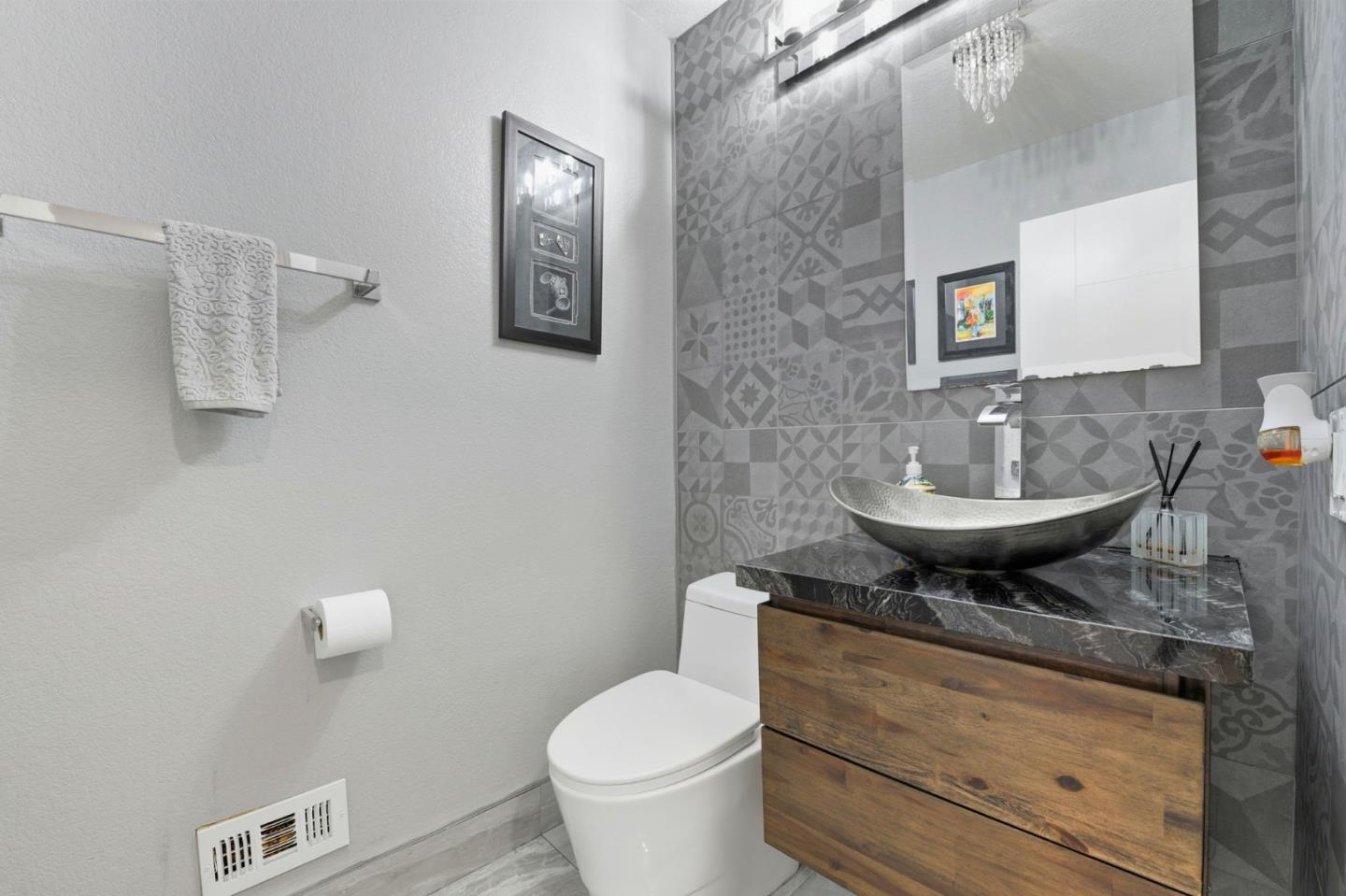 4802 Rio Vista Avenue San Jose, CA 95129 - Photo 15 of 45