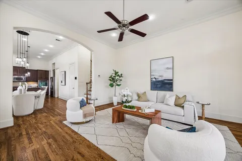 $675,000 | 2714 Cornell Street, Houston, TX 77009