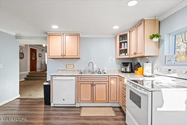 $285,000 | 170 Bow Point Road, La Follette, TN 37766