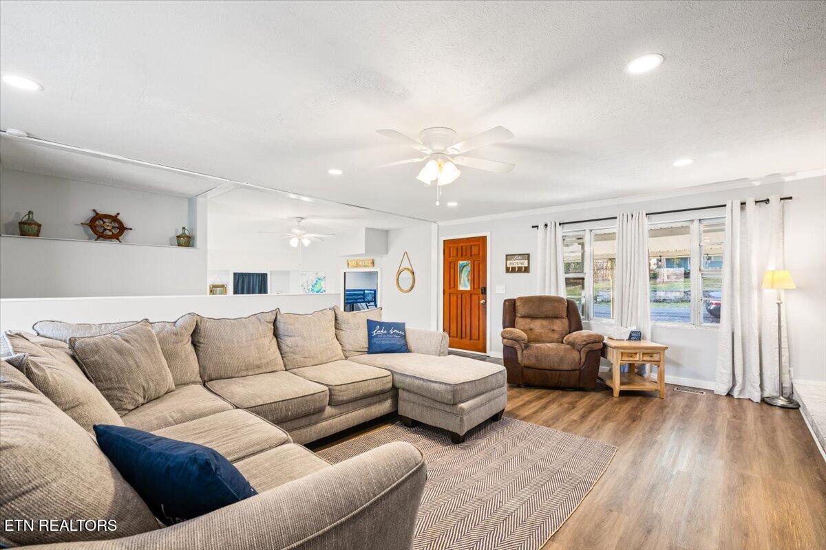 170 Bow Point Road La Follette, TN 37766 - Photo 9 of 38 9