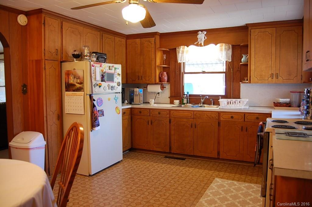 508 Island Ford Road Maiden, NC 28650 - Photo 9 of 19 Gallery Image 9