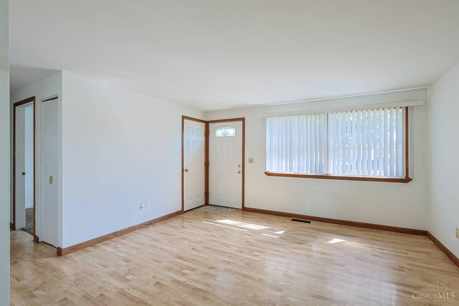 3245 River Road Hamilton, OH 45015 - Photo 5 of 17 Gallery Image 5