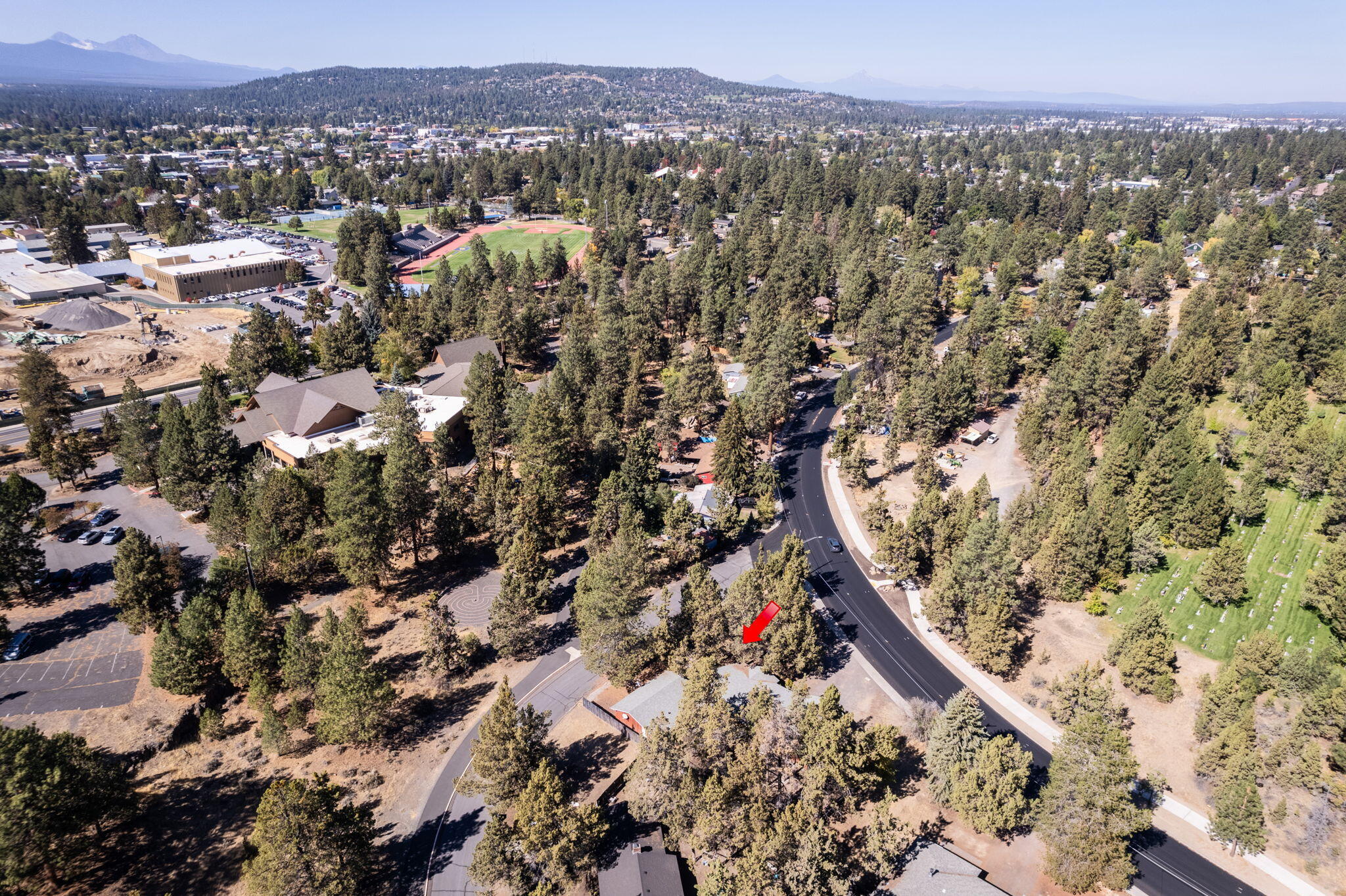 1017 Northeast Bear Creek Road Bend, OR 97701 - Photo 25 of 30 2024_09_26_1007_ne_bear_creek_rd-33