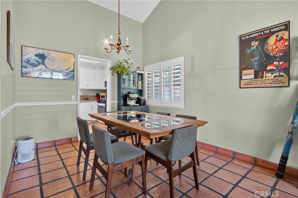 3395 Santa Cruz Drive Riverside, CA 92507 - Photo 9 of 35