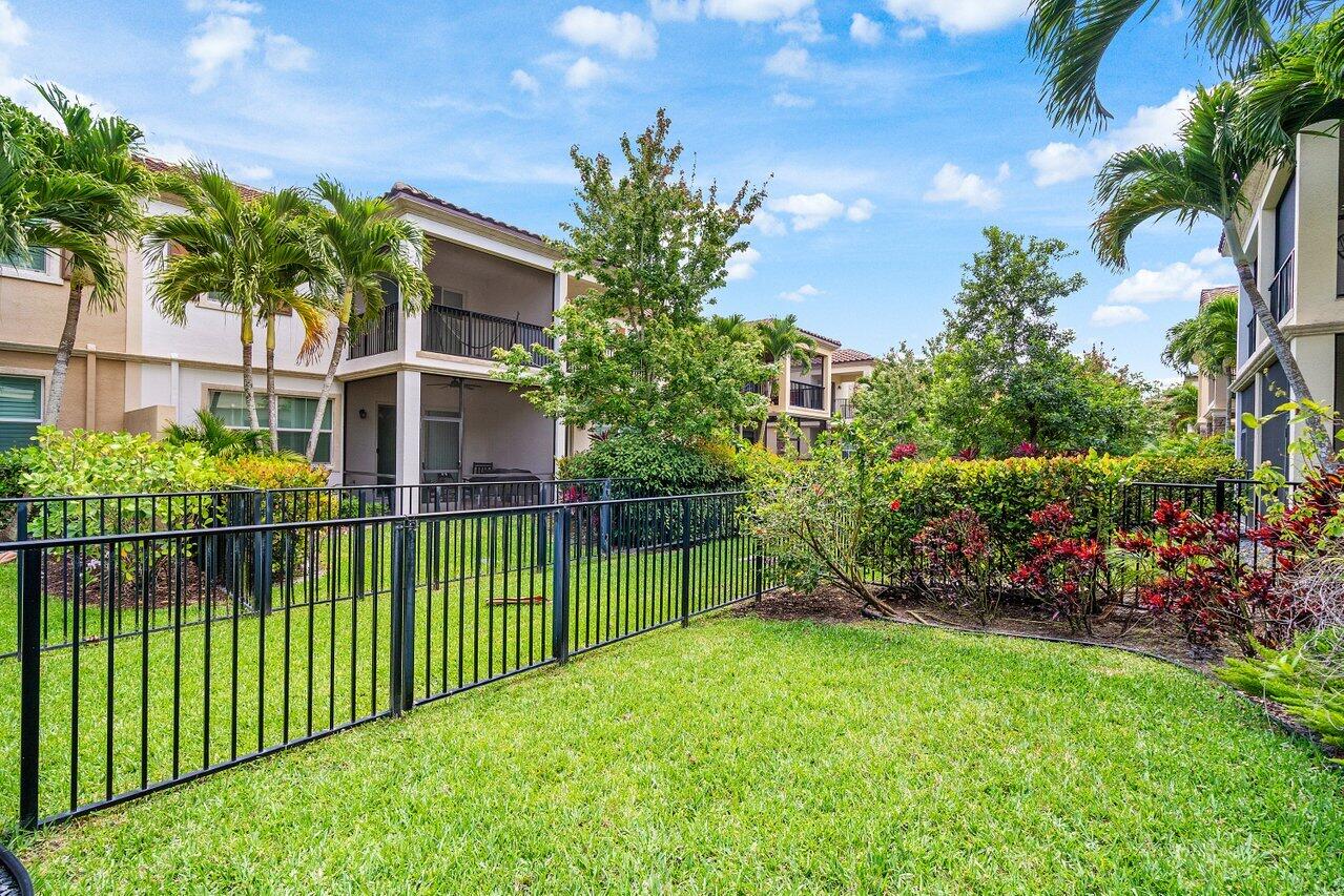 15820 Binks Pointe Terrace Wellington, FL 33414 - Photo 26 of 31 033-15820BinksPointeTerrace-Wellington-F