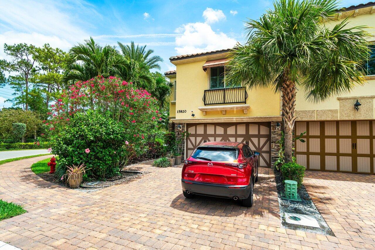 15820 Binks Pointe Terrace Wellington, FL 33414 - Photo 6 of 31 002-15820BinksPointeTerrace-Wellington-F