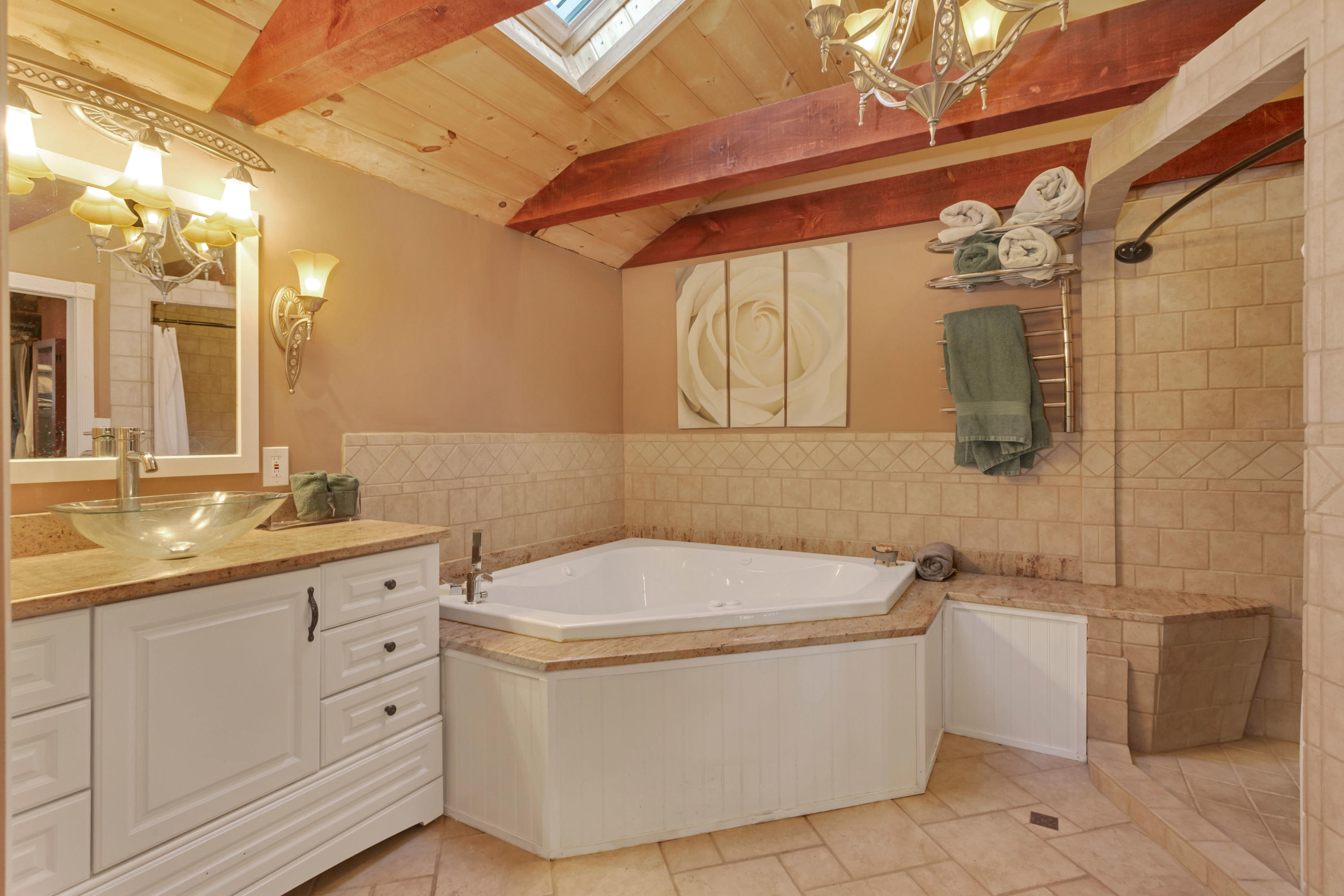 189 Highland Drive Centerville, MA 02632 - Photo 17 of 39 a utility room with dryer and washer