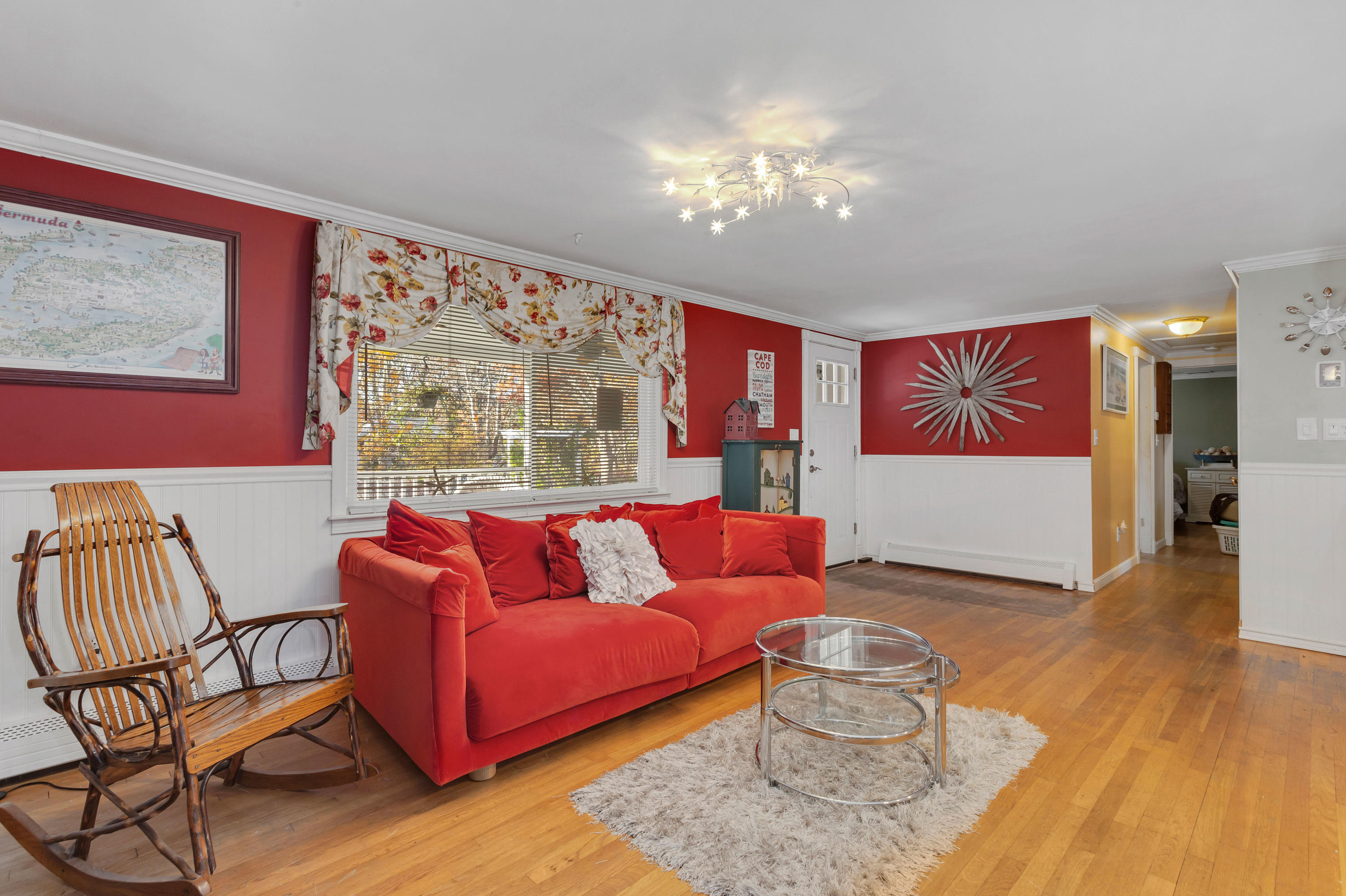 189 Highland Drive Centerville, MA 02632 - Photo 8 of 39 a living room with furniture and wooden floor