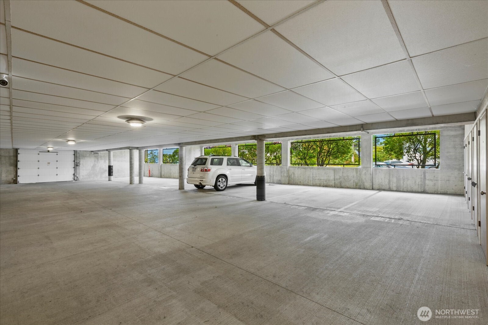 524 Maple Street, Unit 102 Edmonds, WA 98020 - Photo 30 of 33