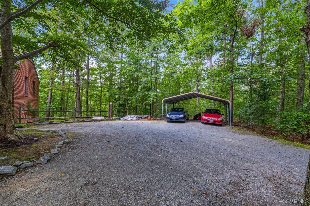 644 Edgar Road Hanover, VA 23069 - Photo 8 of 46 Driveway