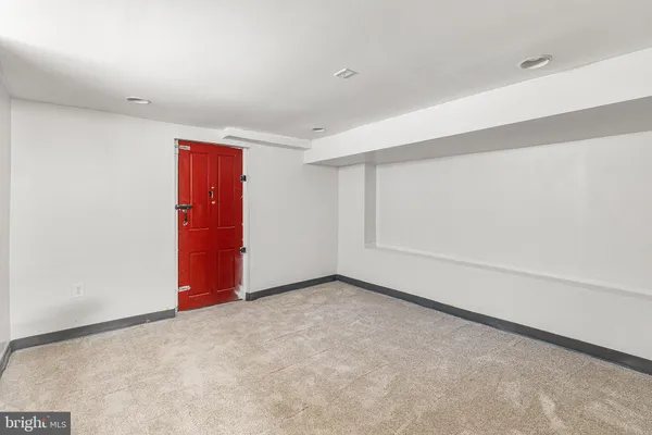 $2,600 | 345 West Mt Pleasant Avenue, Philadelphia, PA 19119