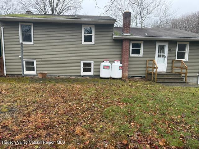 6 Van Orden Road Milton, NY 12547 - Photo 18 of 21 a backyard of a house