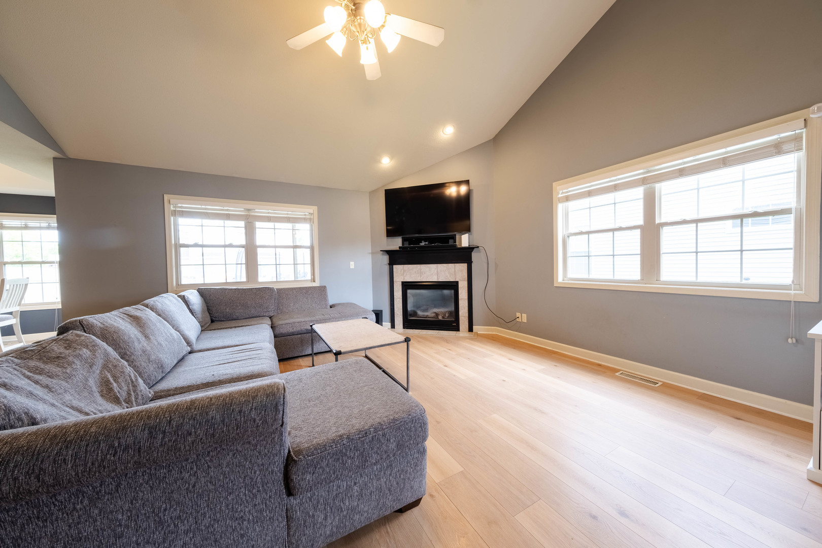 1205 Waters Edge Road Champaign, IL 61822 - Photo 5 of 36 Gallery Image 5
