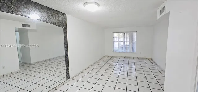 $2,450 | 6820 West Flagler Street, Unit 105, Miami, FL 33144