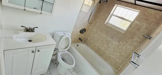 $2,450 | 6820 West Flagler Street, Unit 105, Miami, FL 33144