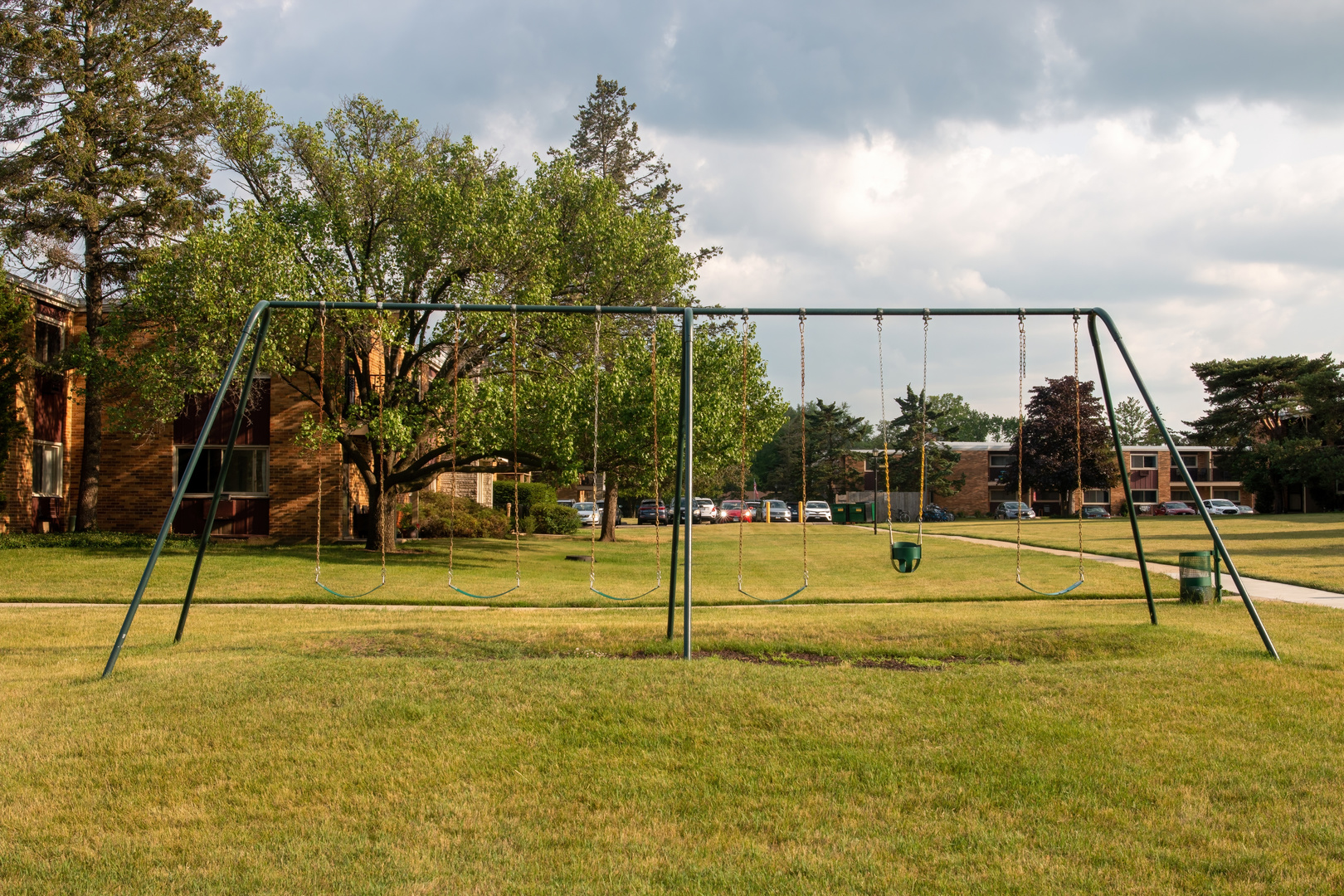 1313 A South Rebecca Road, Unit 218 Lombard, IL 60148 - Photo 18 of 19 a view of a basketball court