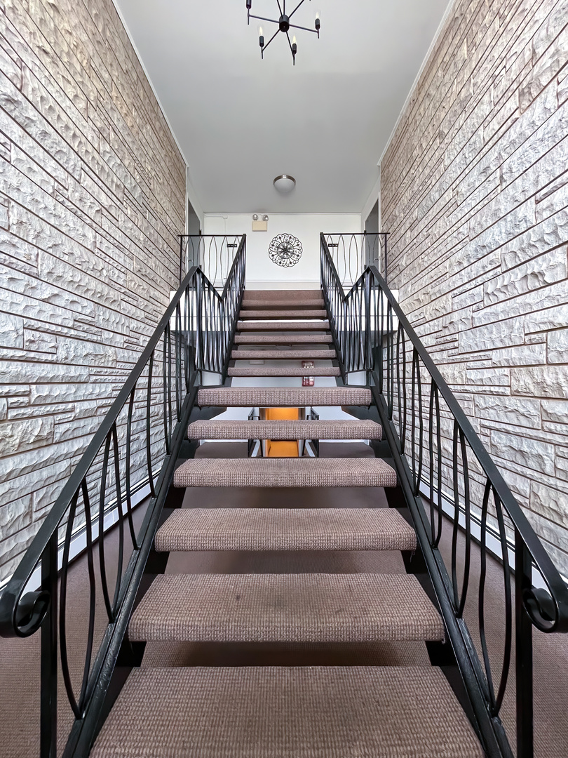 1313 A South Rebecca Road, Unit 218 Lombard, IL 60148 - Photo 3 of 19 a view of entryway