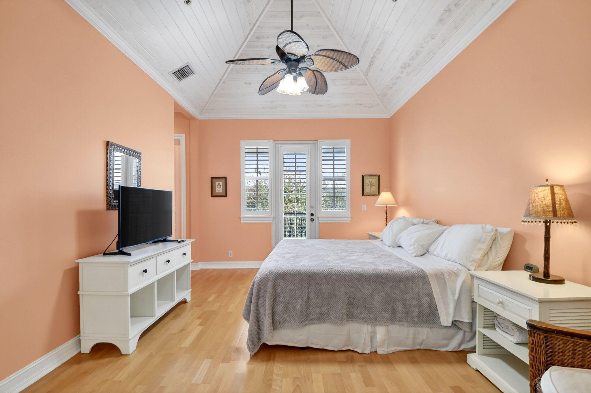 369 West Mallory Circle Delray Beach, FL 33483 - Photo 17 of 32 PRIMARY SUITE