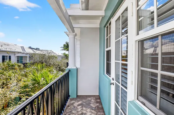 $1,100,000 | 369 West Mallory Circle, Delray Beach, FL 33483
