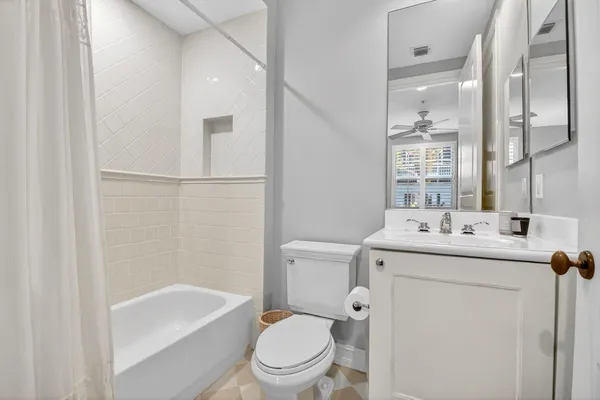 $1,100,000 | 369 West Mallory Circle, Delray Beach, FL 33483