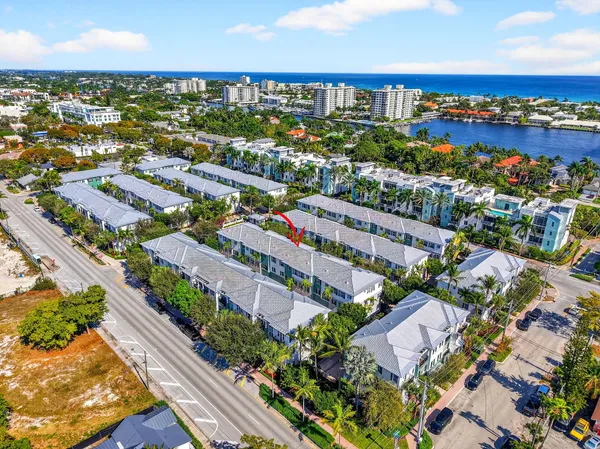 $1,100,000 | 369 West Mallory Circle, Delray Beach, FL 33483