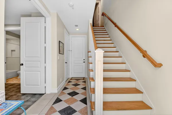 $1,100,000 | 369 West Mallory Circle, Delray Beach, FL 33483