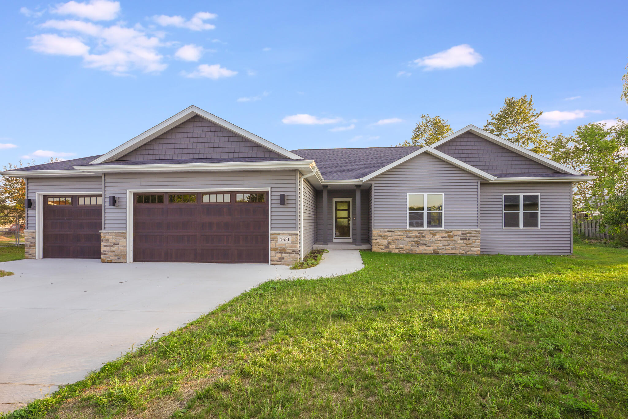 4631 Ridge Court Manitowoc, WI 54220 - Photo 1 of 48 IMG_0996