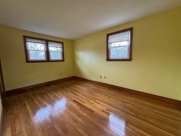 $3,400 | 7 Lee Street, Walpole, MA 02081
