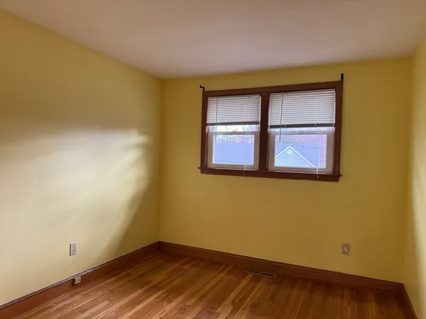 $3,400 | 7 Lee Street, Walpole, MA 02081