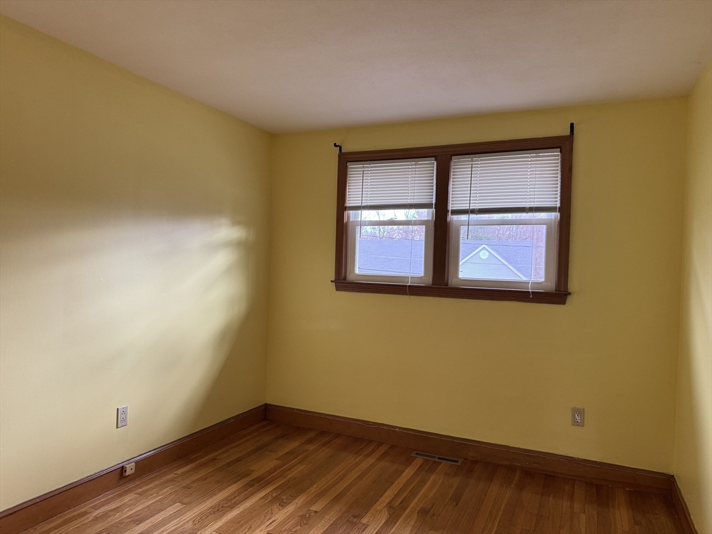 7 Lee Street Walpole, MA 02081 - Photo 16 of 24