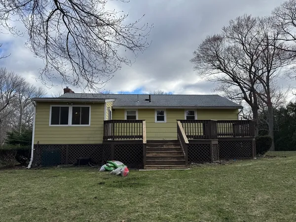 $3,400 | 7 Lee Street, Walpole, MA 02081