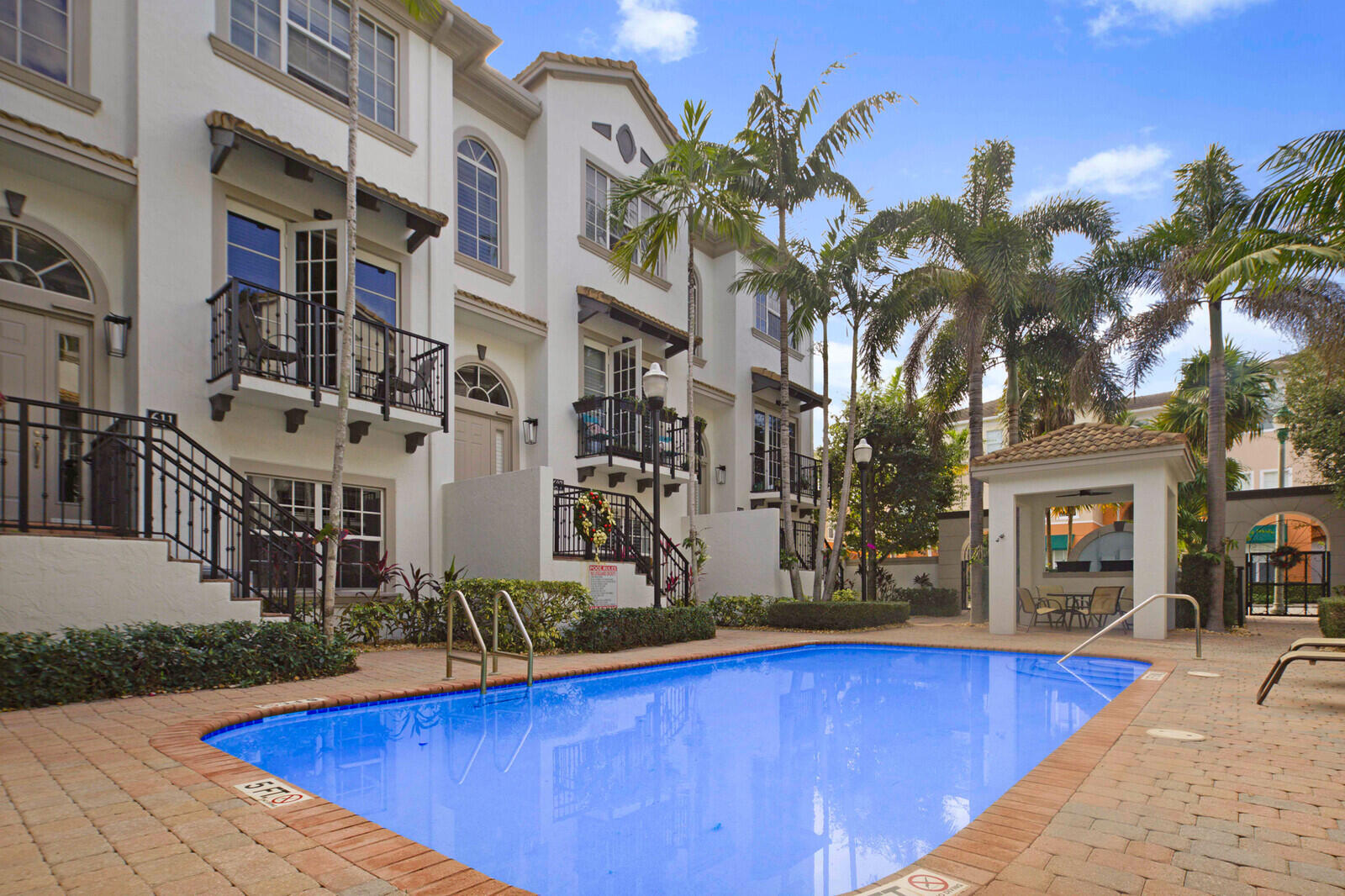 604 Renaissance Way Delray Beach, FL 33483 - Photo 35 of 54 pool