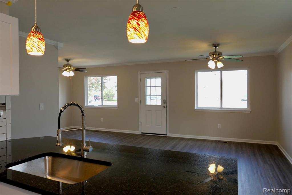 20440 East 14 Mile Road Roseville, MI 48066 - Photo 9 of 22