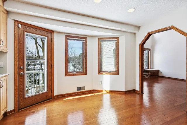 $540,000 | 12520 Pinehurst Drive, Burnsville, MN 55337