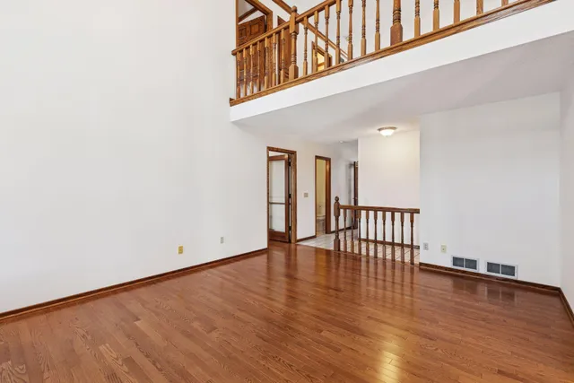 $540,000 | 12520 Pinehurst Drive, Burnsville, MN 55337