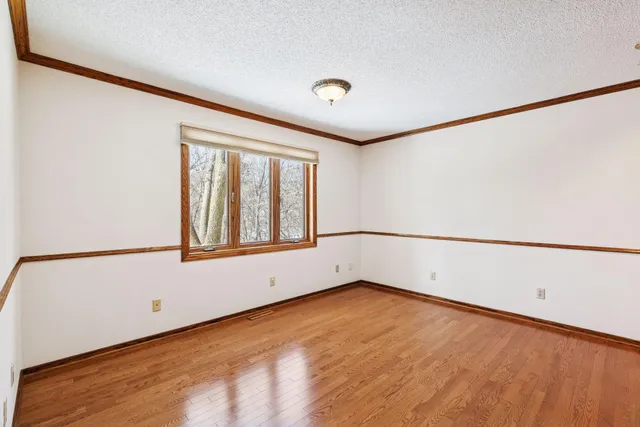 $540,000 | 12520 Pinehurst Drive, Burnsville, MN 55337