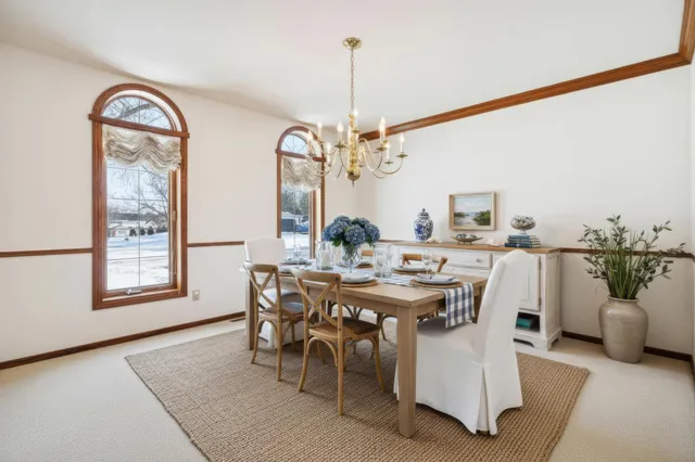 $540,000 | 12520 Pinehurst Drive, Burnsville, MN 55337