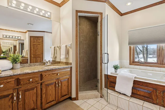 $540,000 | 12520 Pinehurst Drive, Burnsville, MN 55337