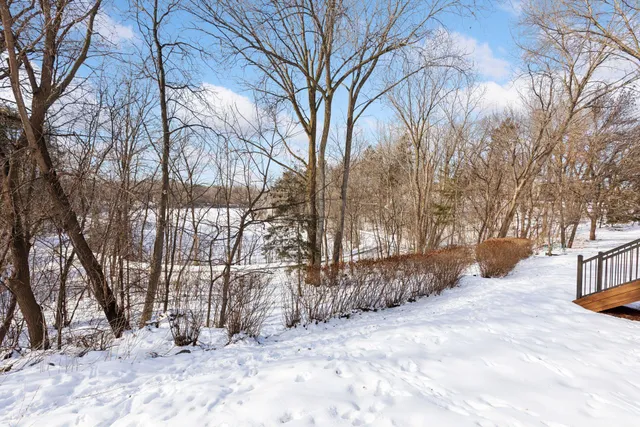 $540,000 | 12520 Pinehurst Drive, Burnsville, MN 55337