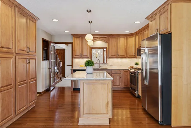 $540,000 | 12520 Pinehurst Drive, Burnsville, MN 55337