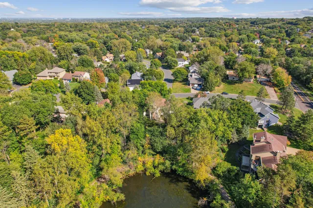 $540,000 | 12520 Pinehurst Drive, Burnsville, MN 55337