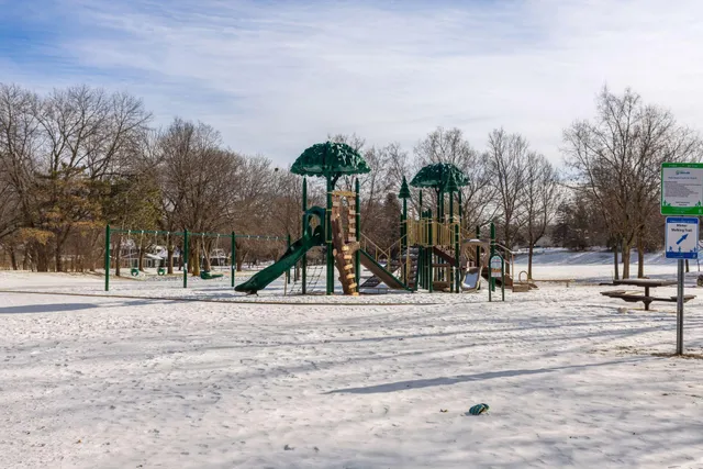 $540,000 | 12520 Pinehurst Drive, Burnsville, MN 55337