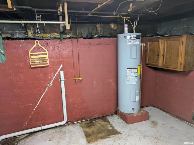 $69,000 | 1205 Burgess Avenue, Johnston City, IL 62951